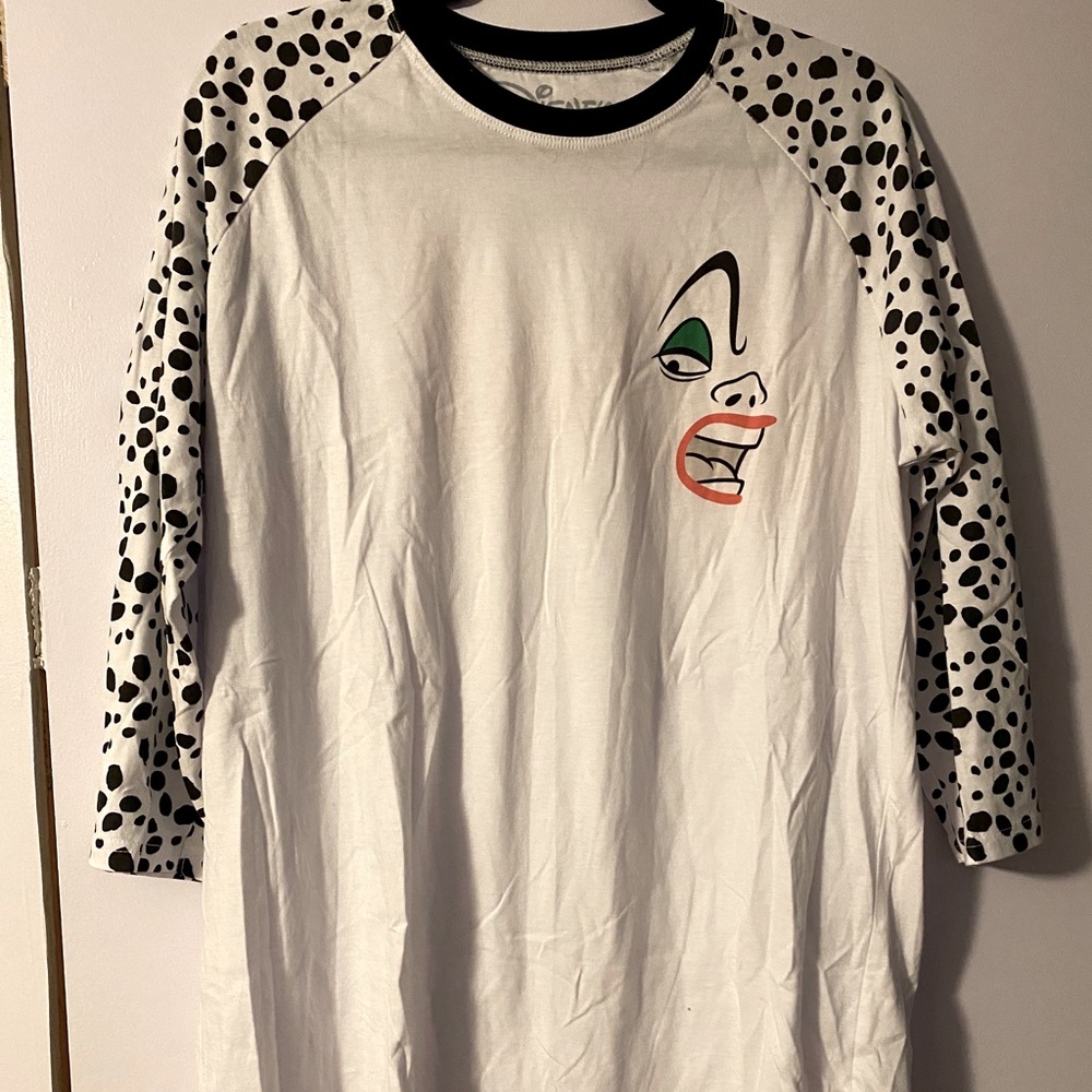 Cakeworthy Cruella De Vil Raglan Tee